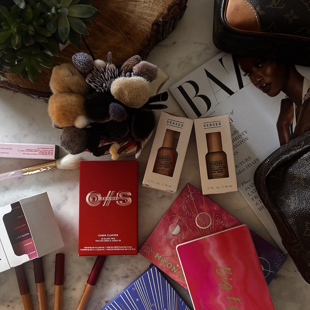 LIVE SHOW - UNLISTED MAKEUP PRODUCT